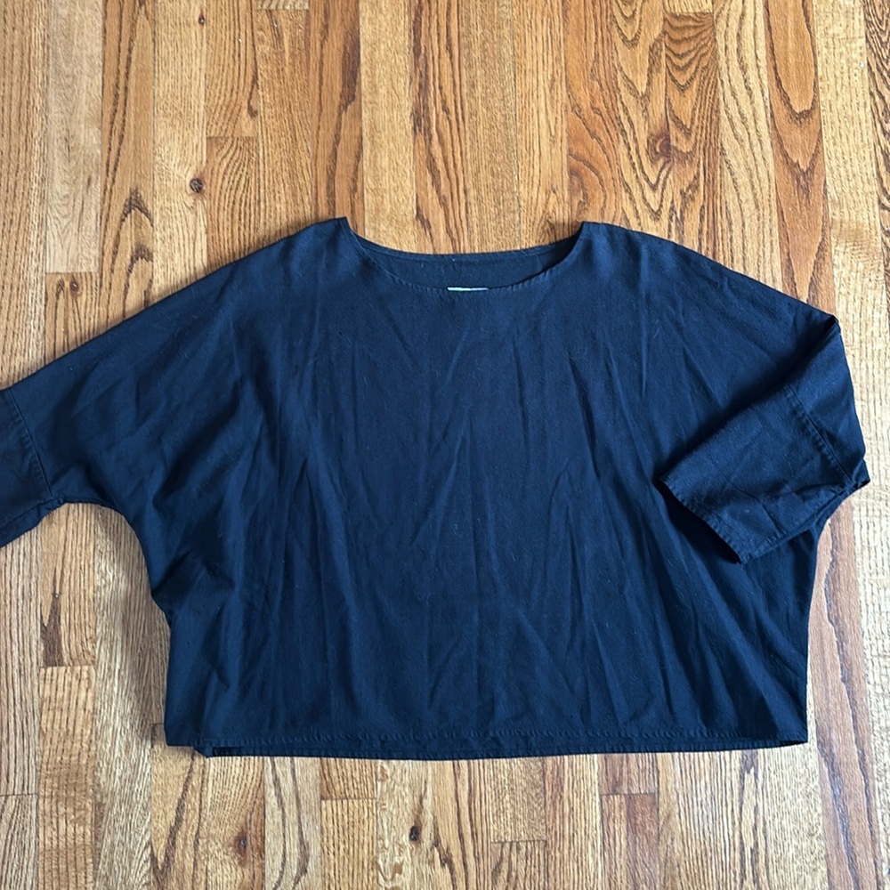 Jamie + the Jones T Top in Black
